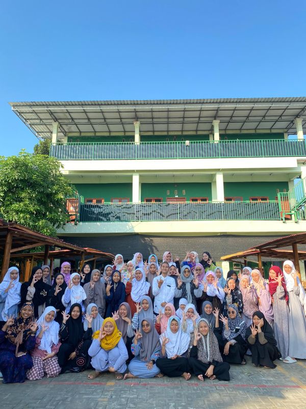 MOMEN SETELAH SHOLAT IDUL ADHA 