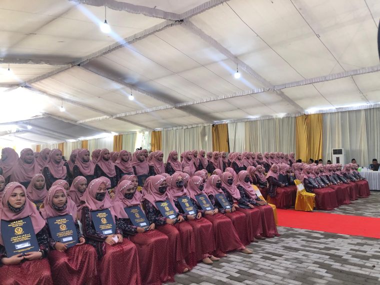 PESERTA WISUDAWATI