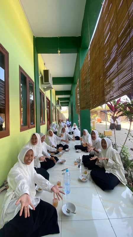MAKAN BERSAMA PERINGATAN 17 AGUSTUS 