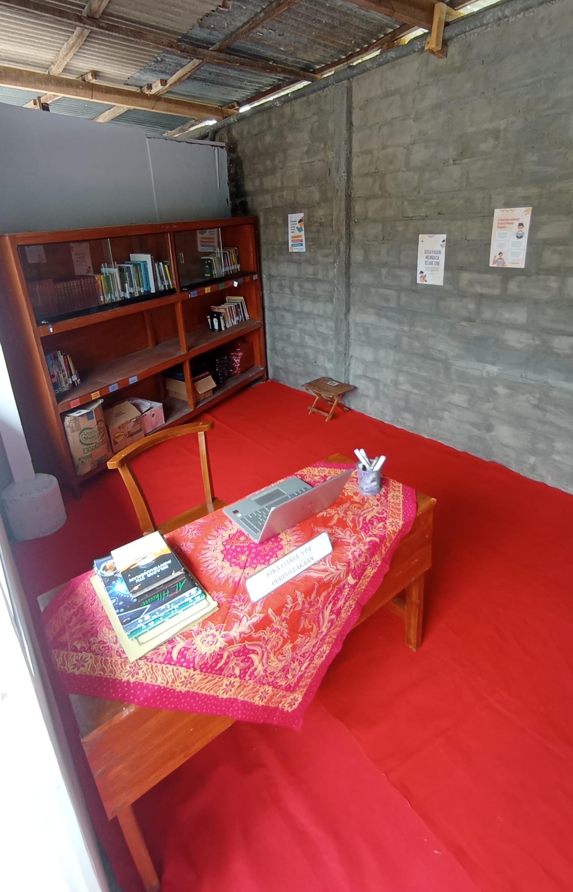 PERPUSTAKAAN SMP HAMALATUL QURAN RINGINAGUNG