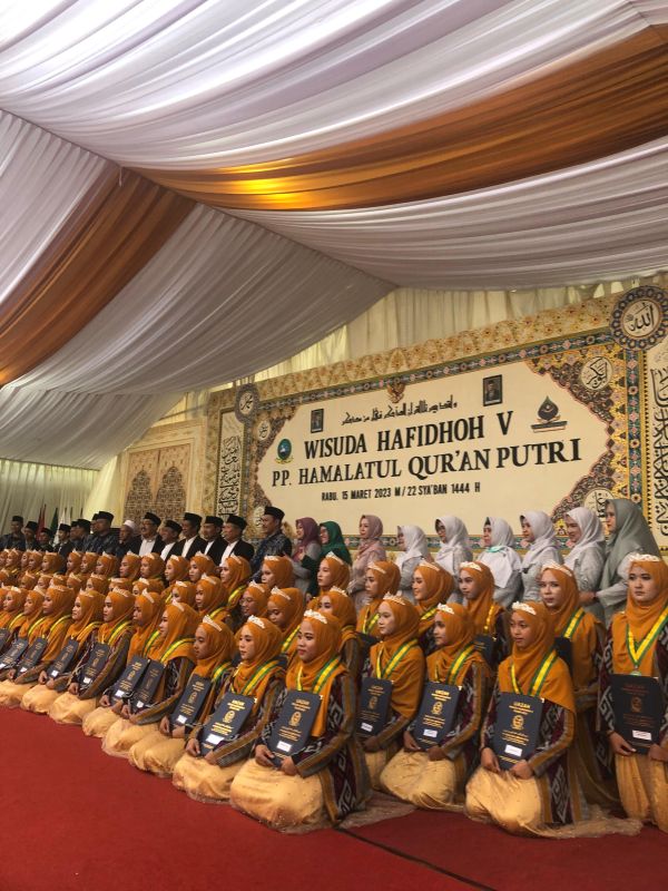 PESERTA WISUDAWATI