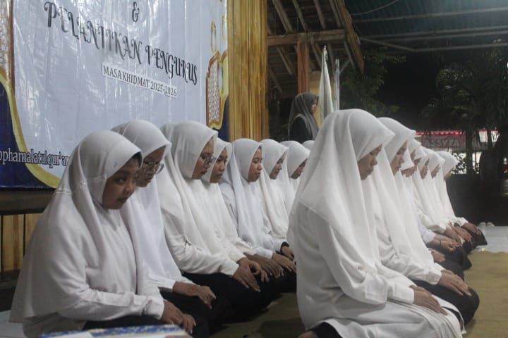 PELANTIKAN PENGURUS HAMALATUL QURAN ASRAMA PLEMAHAN KAMPUNG INGGRIS 