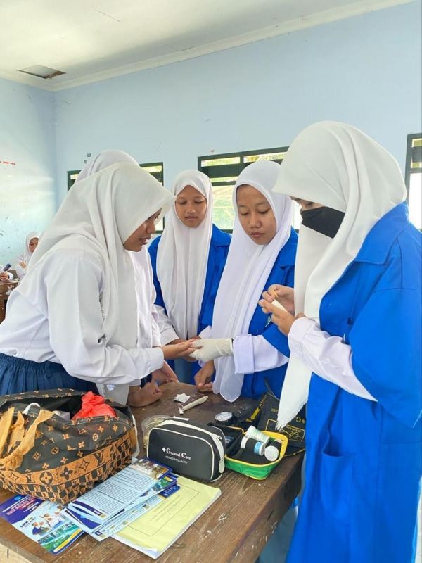 PRAKTEK SMK GRAHA HUSADA